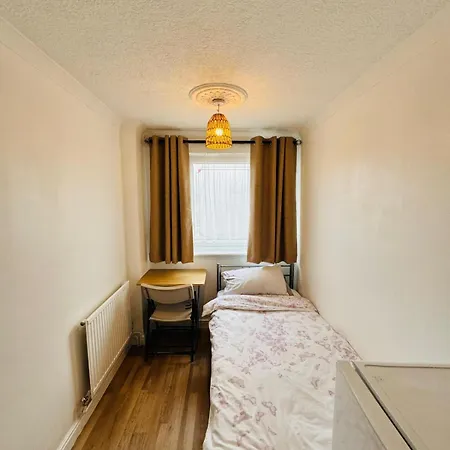 Comfy Private Room Near Excel London